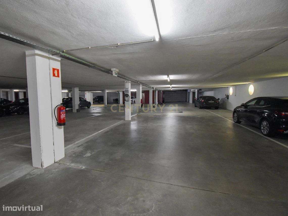 Arrendamento T3 + 1 - Apartamento Condomínio Fechado | Jardins das Cam - Grande imagem: 5/27