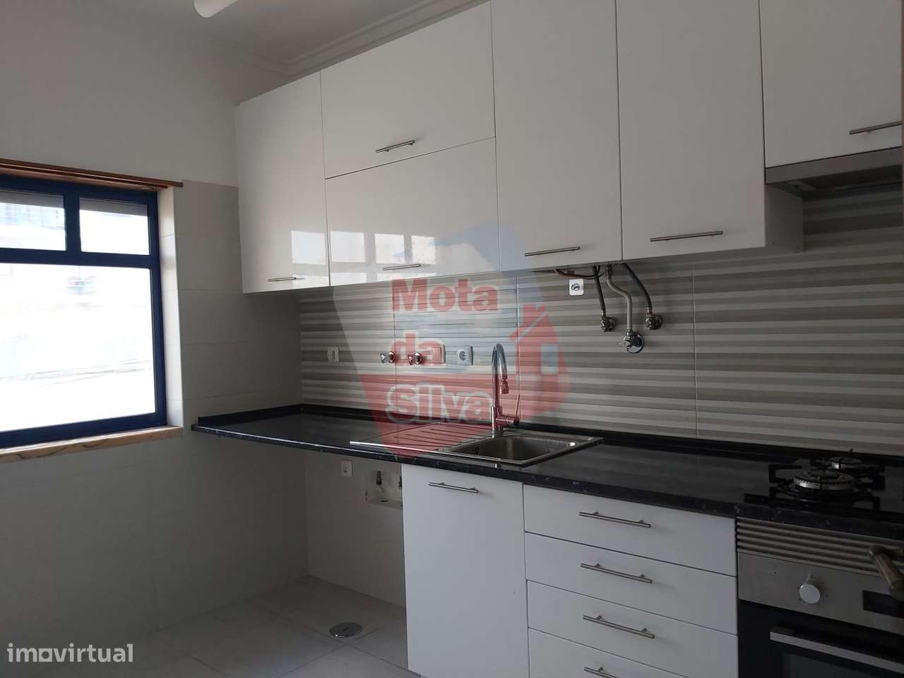 Excelente Apartamento T2 em Santo António da Caparica - Grande imagem: 3/15