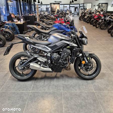 Triumph Street Triple - 5