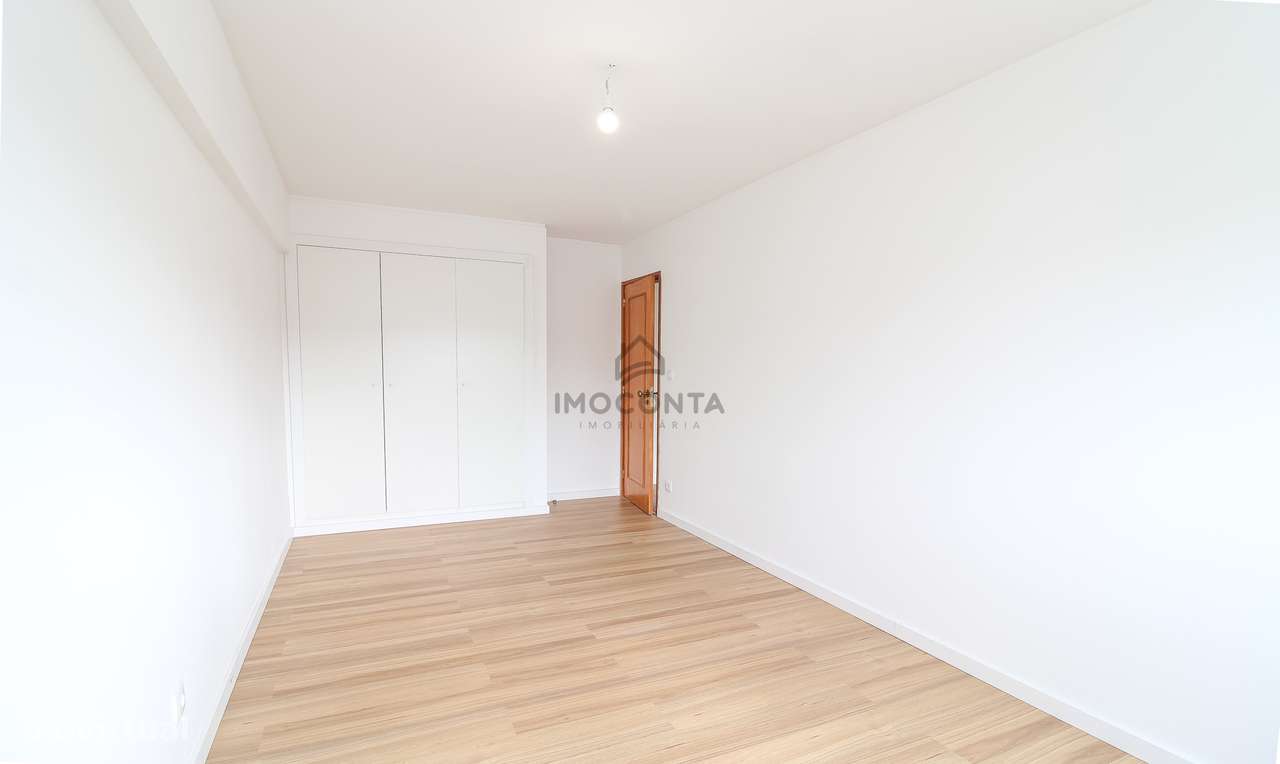 T2 Renovado c/ Garagem na Maia-7
