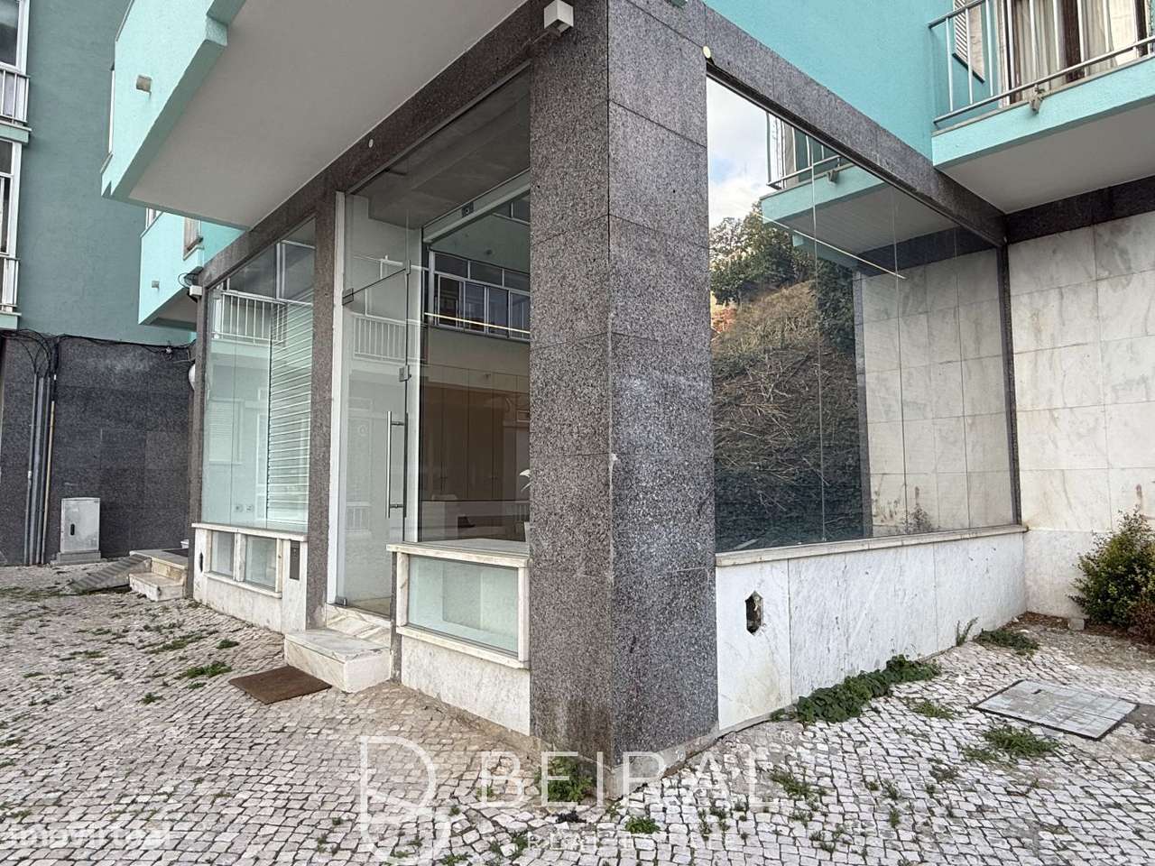 Espaço comercial espaçoso e luminoso no centro de Lisboa-56