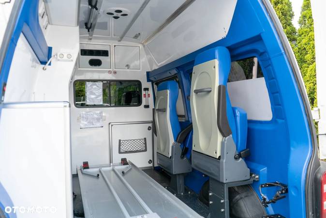 Volkswagen Transporter T6 Karetka Ambulans - 9
