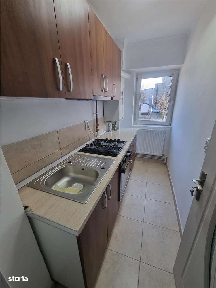 Garsoniera - spatiu  ultracentral  de inchiriat - Imagine principală: 5/7