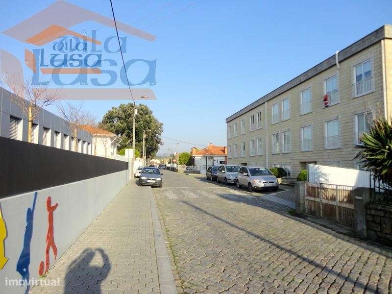 Armazém, Arcozelo com 2 Portões - Grande imagem: 2/3