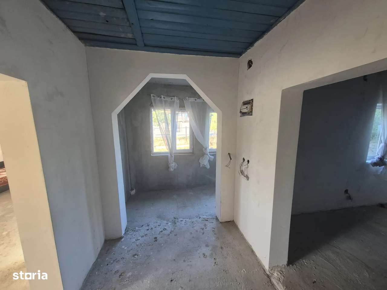 Casa si teren 3500mp in comuna Amaru/BZ ~ 4 camere ~ renovata in 2025 - Imagine principală: 4/9