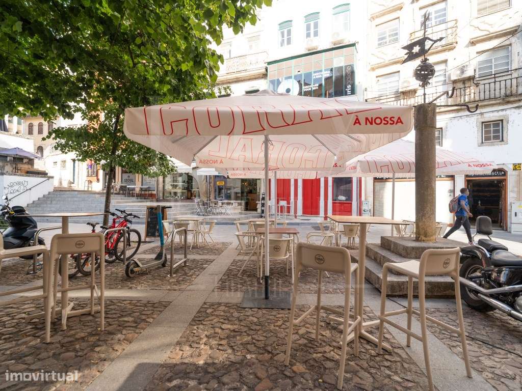 TRESPASSE | Bar Coral e Alojamento Local | Praça do Comércio, Coimbra - Grande imagem: 3/38