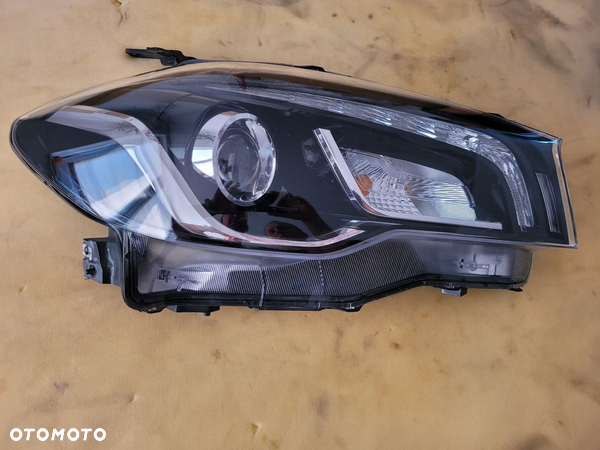 LAMPA PRAWY PRZÓD LED SUZUKI SX4-CROSS 100-18738 - 1