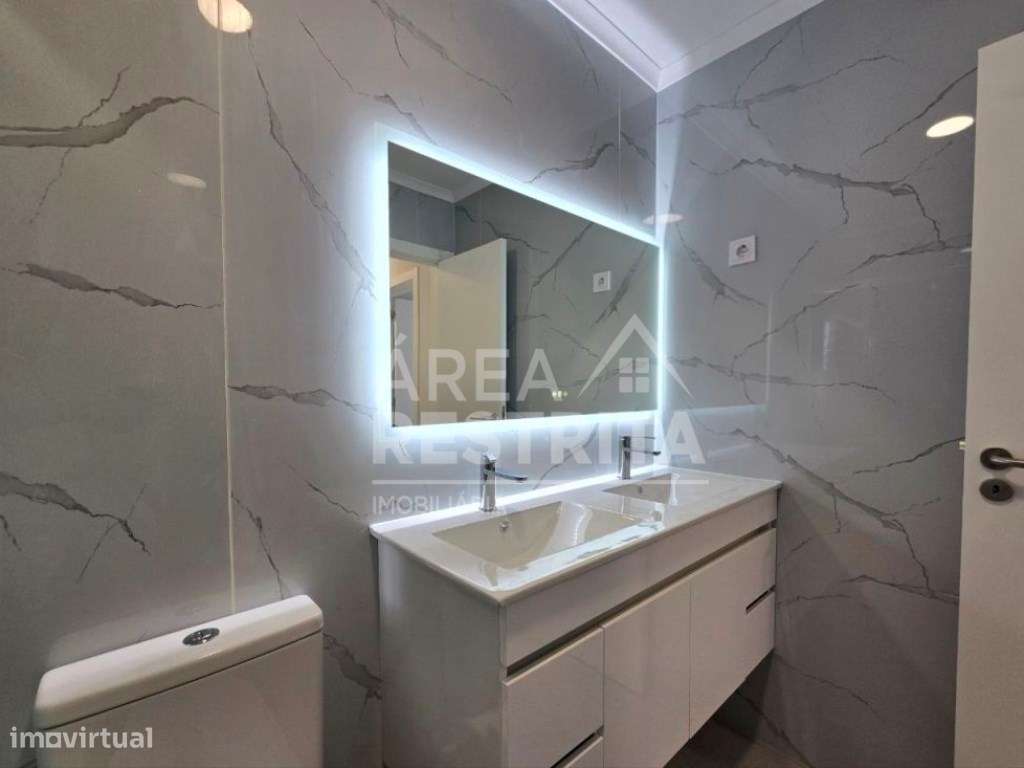 Apartamento T4, totalmente remodelado, na Cruz de Pau-17