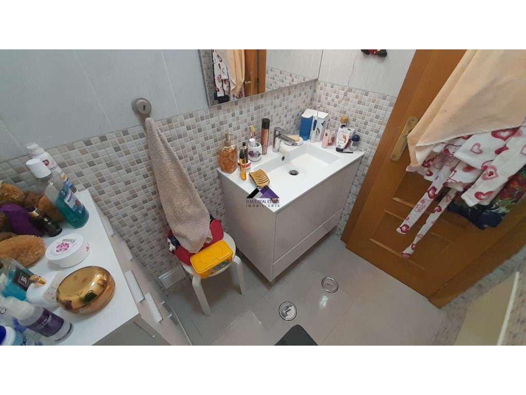 Apartamento T3 no Centro de Vila Real de Santo António-21