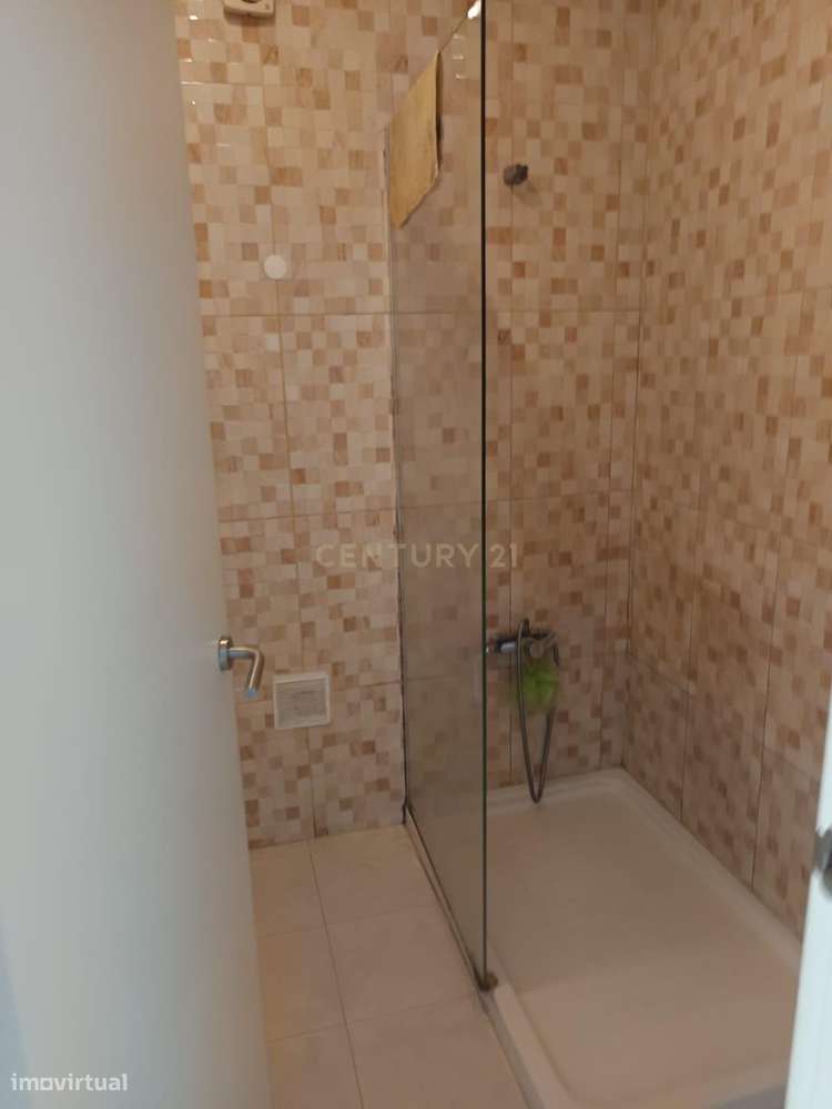 Apartamento T3 no Centro do Barreiro - Rua Miguel Bombarda-10