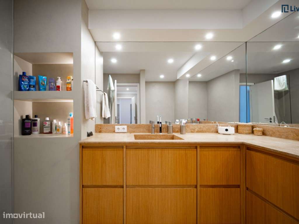 T4+1 de 200m² Renovado com 2 Suites-19