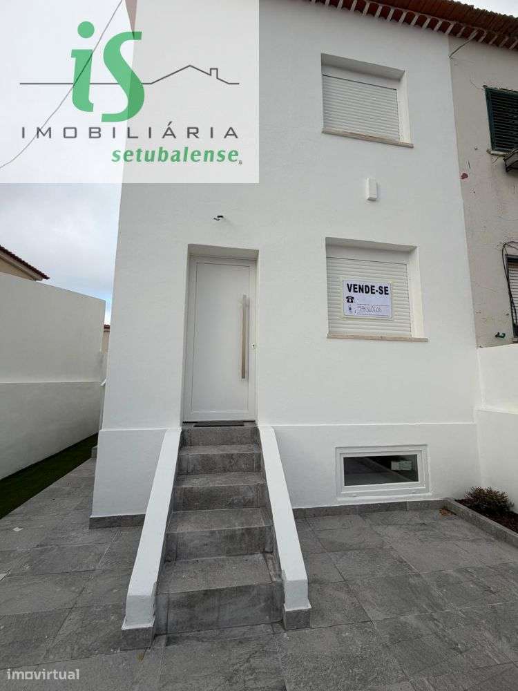 MORADIA PARA VENDA NO BAIRRO DA CONCEIÇÃO EM SETÚBAL-49