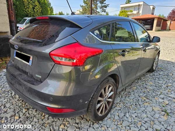 Ford Focus 1.0 EcoBoost Black Edition ASS - 2