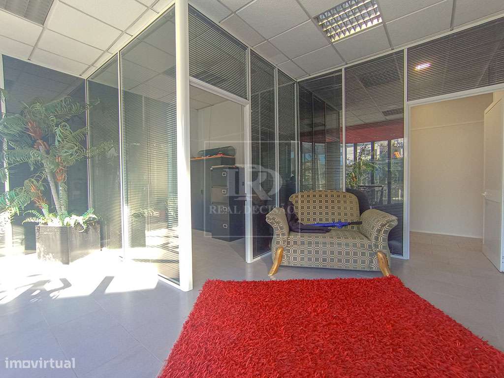 Armazém em Roriz, Santo Tirso-12