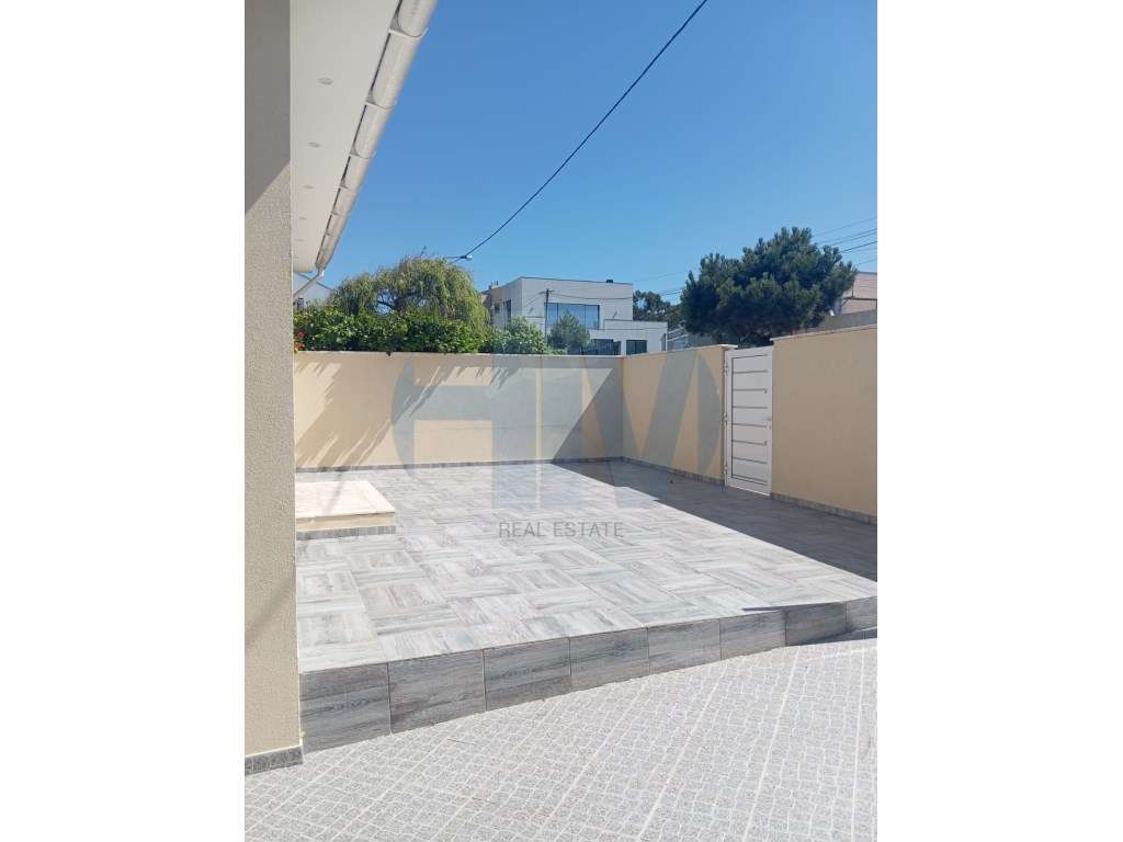 Moradia T3 em Lavra a 800m da praia - Grande imagem: 4/38