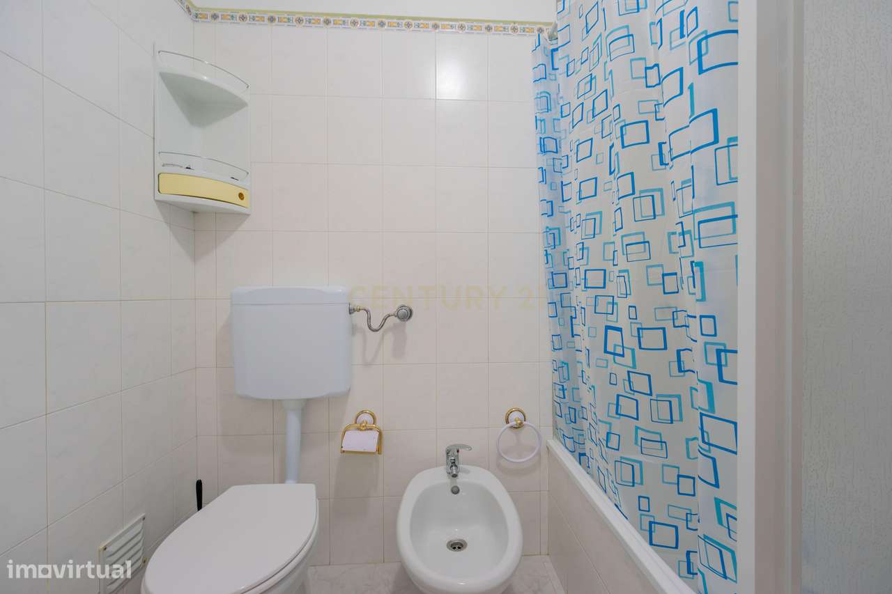 Apartamento T2 em Estômbar, Lagoa - Oportunidade Única!-8