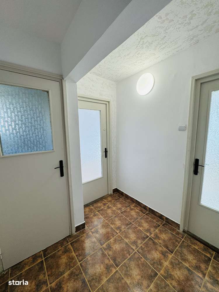 Apartament 2 camere decomandat Banu Maracine-6