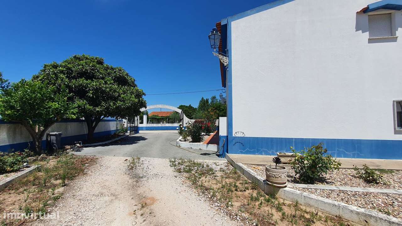 Quinta com potencial para Turismo Rural ou Habitação - Grande imagem: 2/60