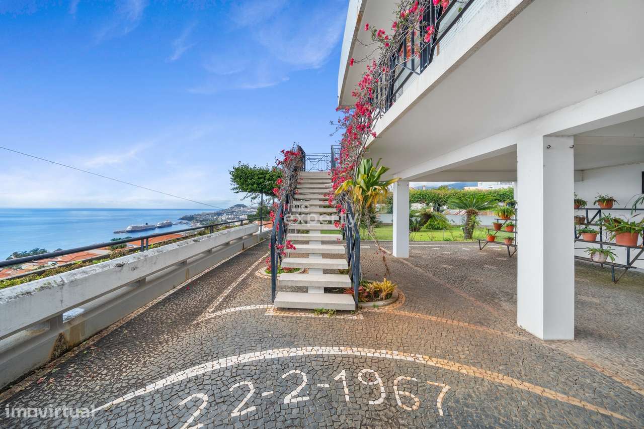 Moradia T4 com vista baía do Funchal, Madeira-8