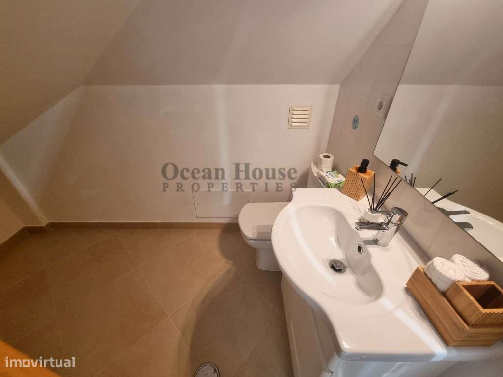 Moradia moderna com piscina e garagem em condomínio - Vilamoura-20