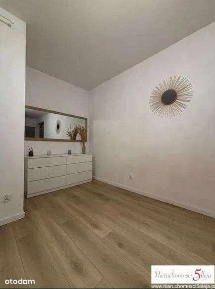 kawalerka ul Smolna 2020 Miejsce postojowe-2