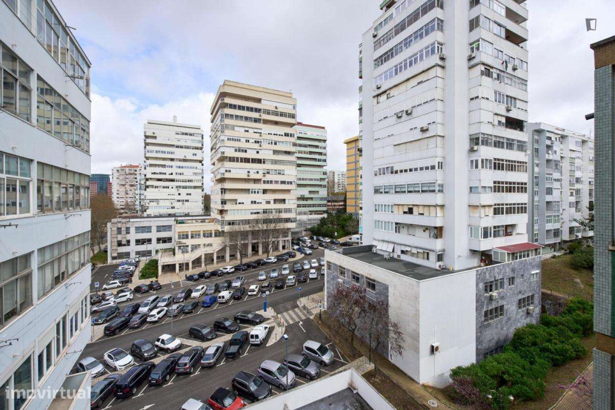 Quarto - localizado em Benfica Lisbon - Grande imagem: 3/8