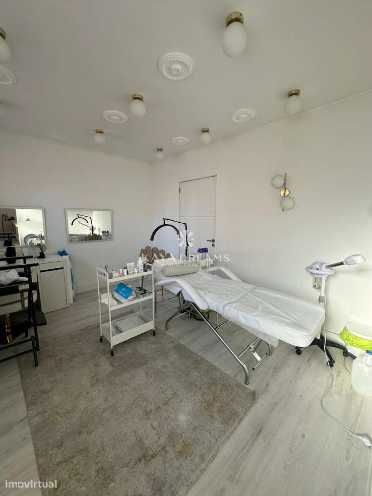 Salão de Cabelereiro para Trespasse em Ramada-Odivelas-8