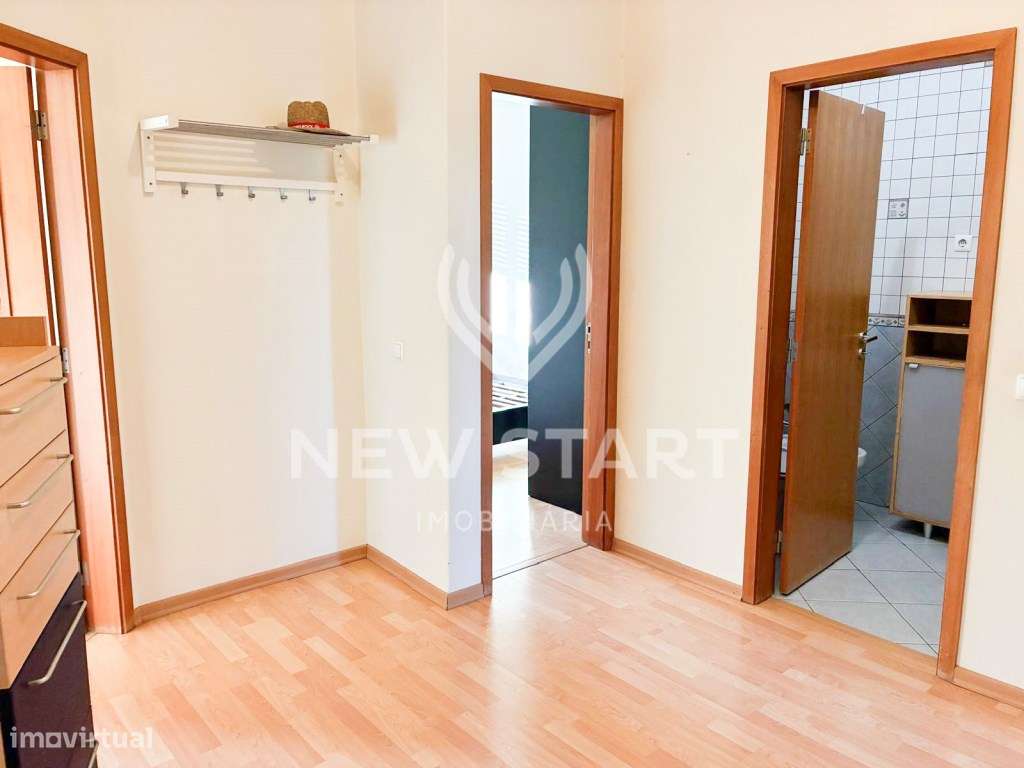 Apartamento T2 renovado no Centro de Faro - Grande imagem: 4/18