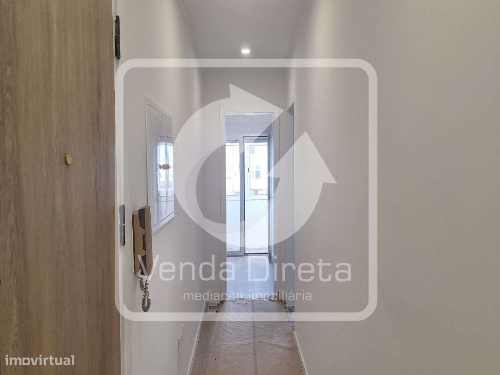 Apartamento T3 totalmente remodelado - Vista Rio!-11