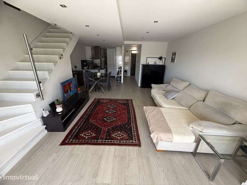 Moradia T2 com excelente exposicao solar - Grande imagem: 4/12