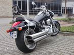 Suzuki Intruder - 3