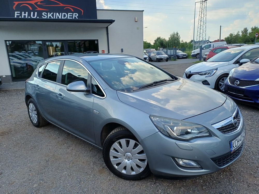 Opel Astra J 1.4 Turbo Cosmo 2010