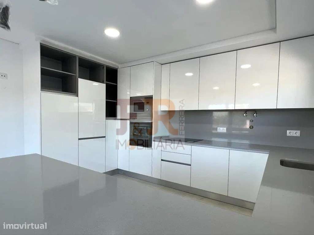 Moradias Geminada DuplexT3 com Pérgola. Pinhal do General. Fernão F...-11