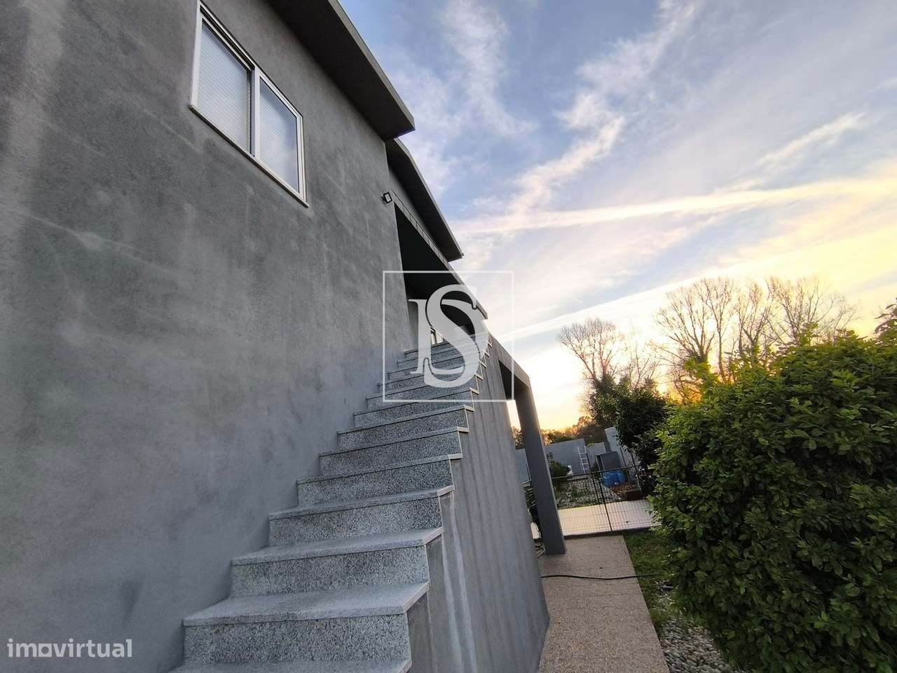 Moradia Isolada T3 em Vilar de Andorinho-23