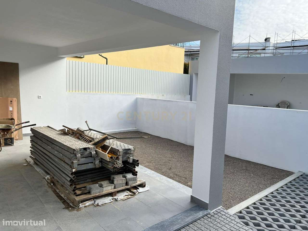 Moderna Moradia T2 em Fernão Ferro, Seixal - 450.000€ - Grande imagem: 3/20