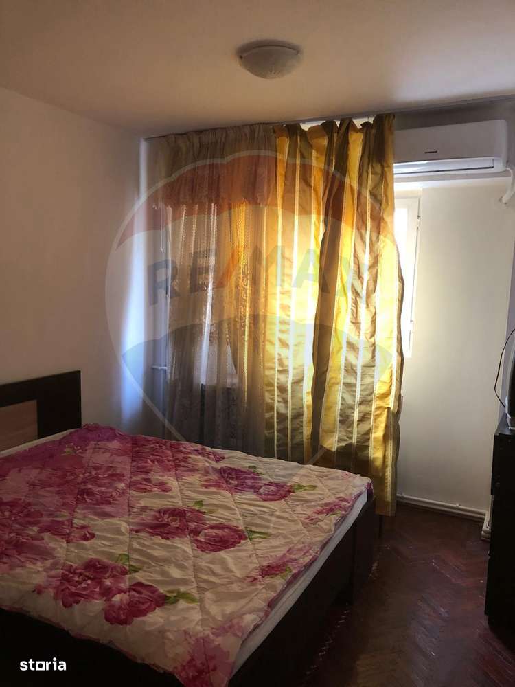 3 camere de închiriat ultracentral, etaj 4/7 cu lift , 480 euro - Imagine principală: 4/12