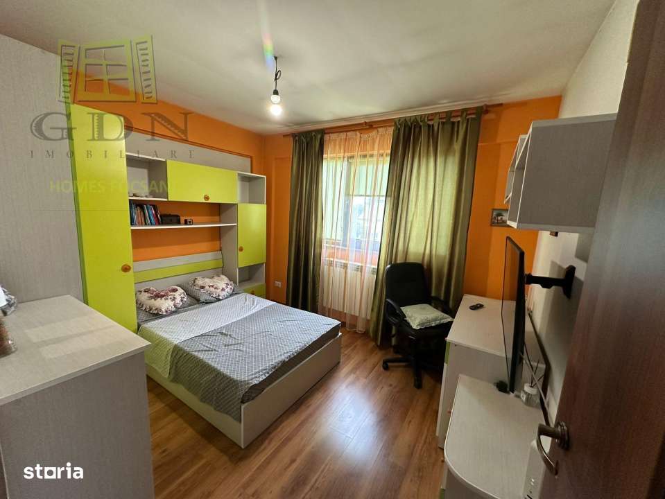 Casa de vanzare P+1 Vanatori,Vrancea - Imagine principală: 3/8