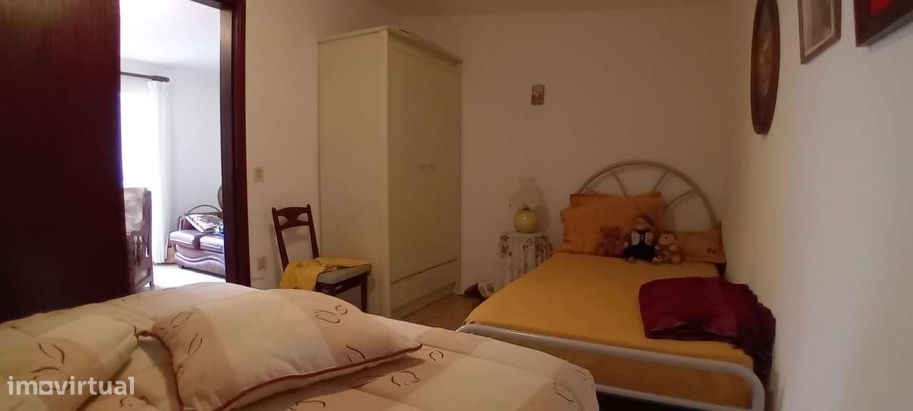 Moradia T1+1 com logradouro em Nossa Senhora da Glória-7