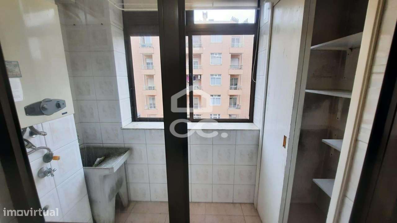 Apartamento T3+1 situado na zona da Levada, em Rio Tinto, Gondomar-4