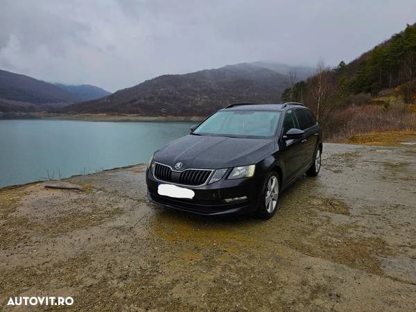 Skoda Octavia Combi Diesel 1.6 TDI DSG Style - 2