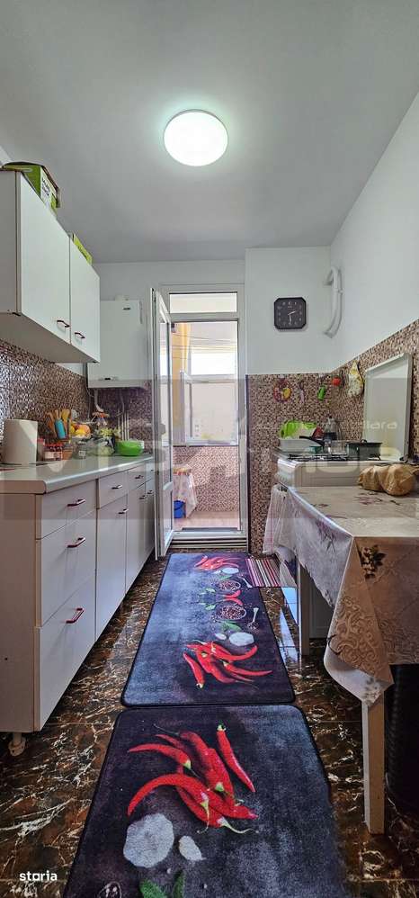 Apartament 2 camere, zona de sus-4