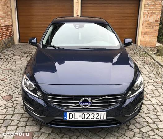 Volvo V60 D4 Geartronic Summum - 2