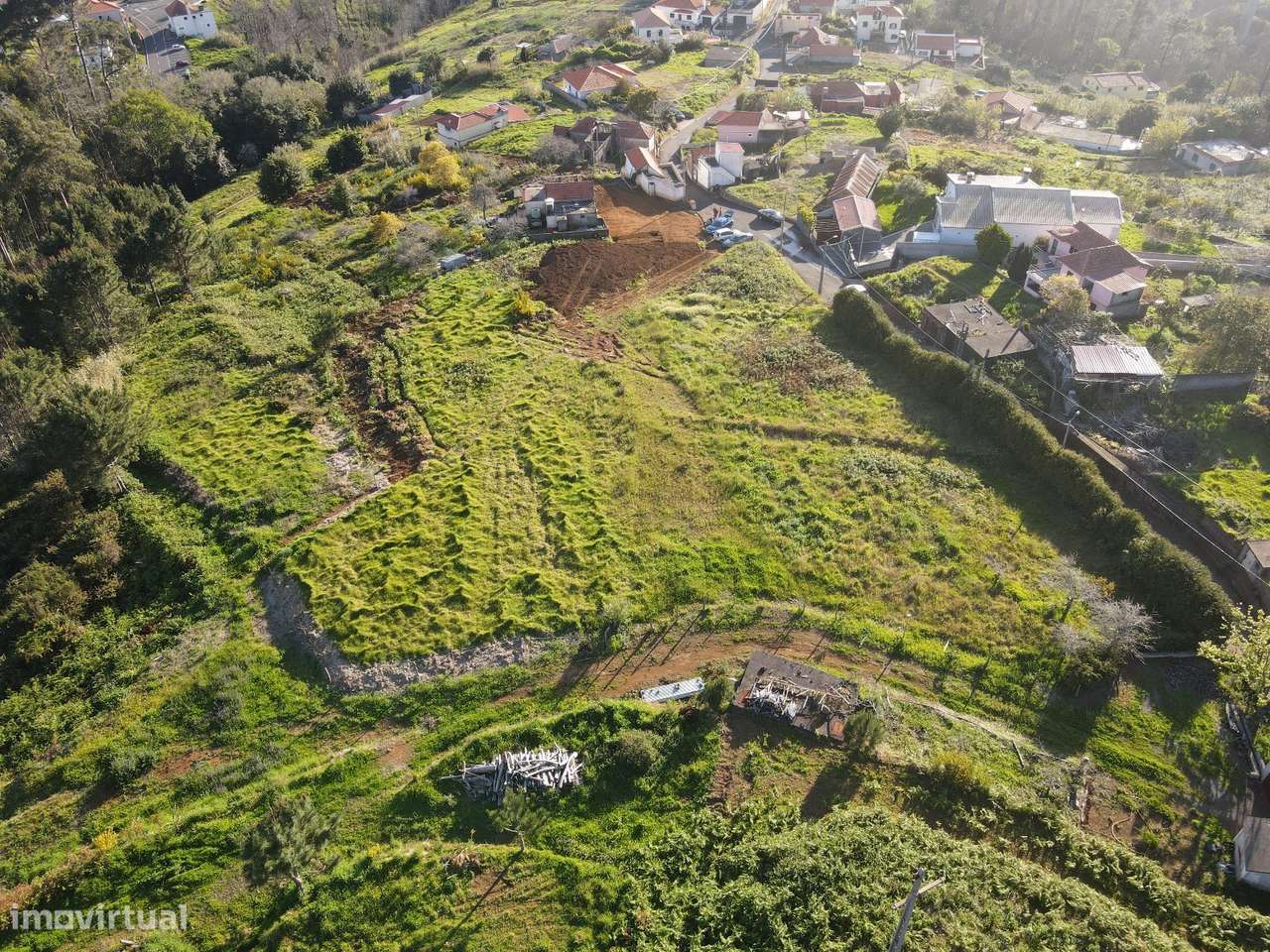 Terreno de 4276 m² - Grande imagem: 4/9