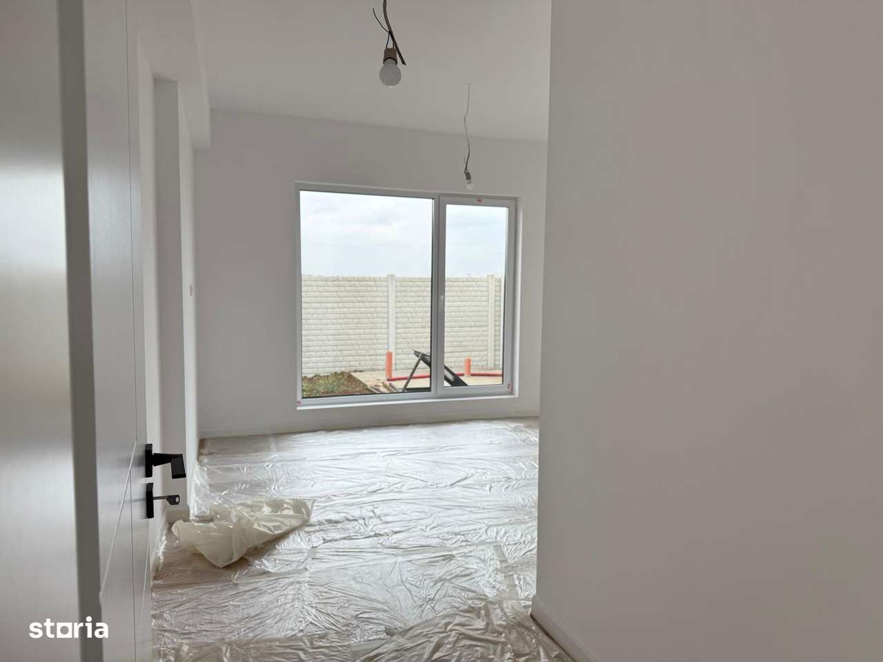 CASA INDIVIDUALA 2 BAI 2 DORMITOARE- METROU TUDOR ARGHEZI-4
