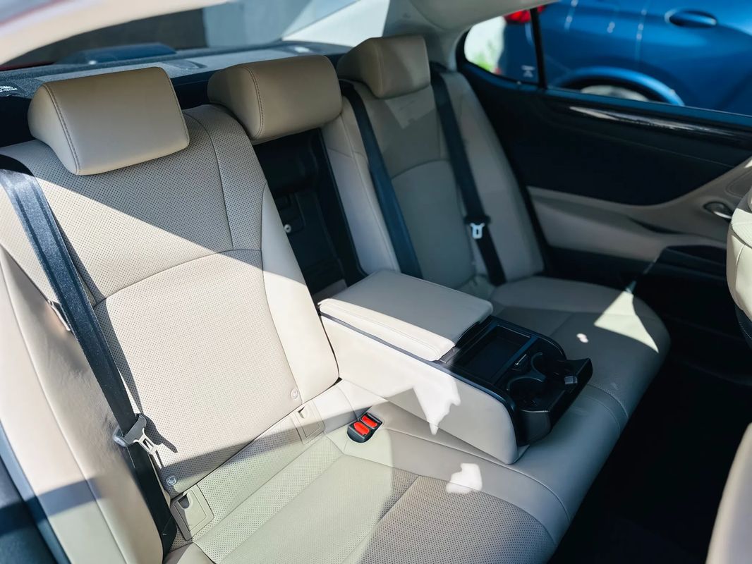 Lexus Seria ES 300h Luxury Line - 36