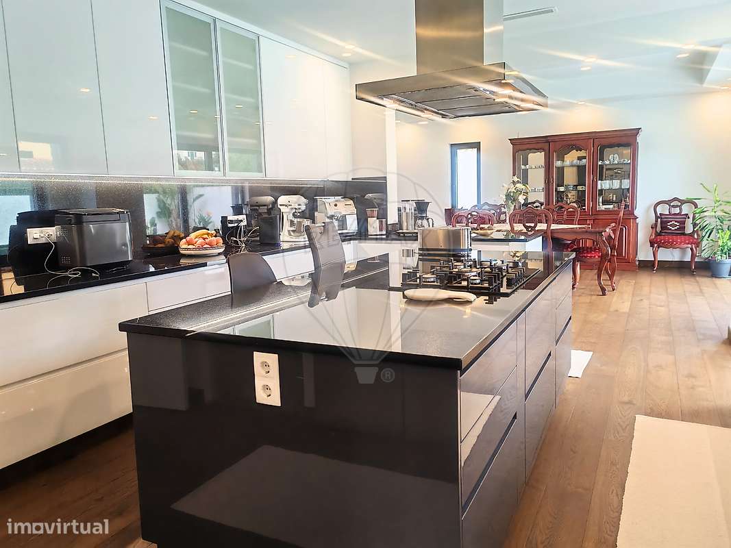 Moradia T4 para venda-24