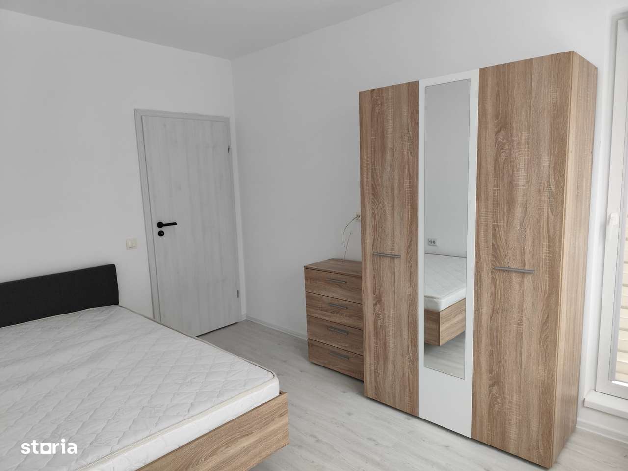 STUDIO MOBILAT,UTILAT-LOC PARCARE-MILITARI RESIDENCE-COMISION 50% - Imagine principală: 3/10