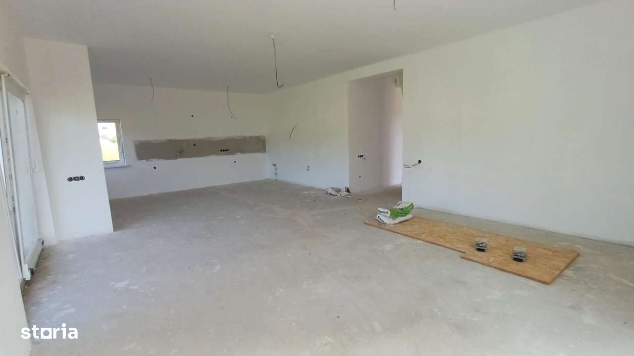 Casă individuală - Corunca-1460 mp teren-4