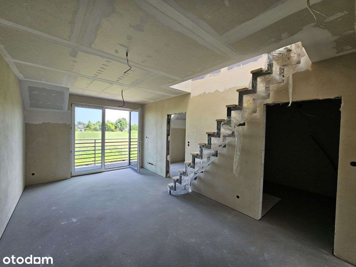 Dwupoziomowe, z miejscem postojowym , ogródkiem-3