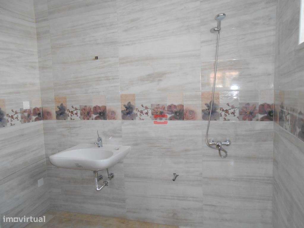 Moradia Habitação e comércio - Grande imagem: 5/30